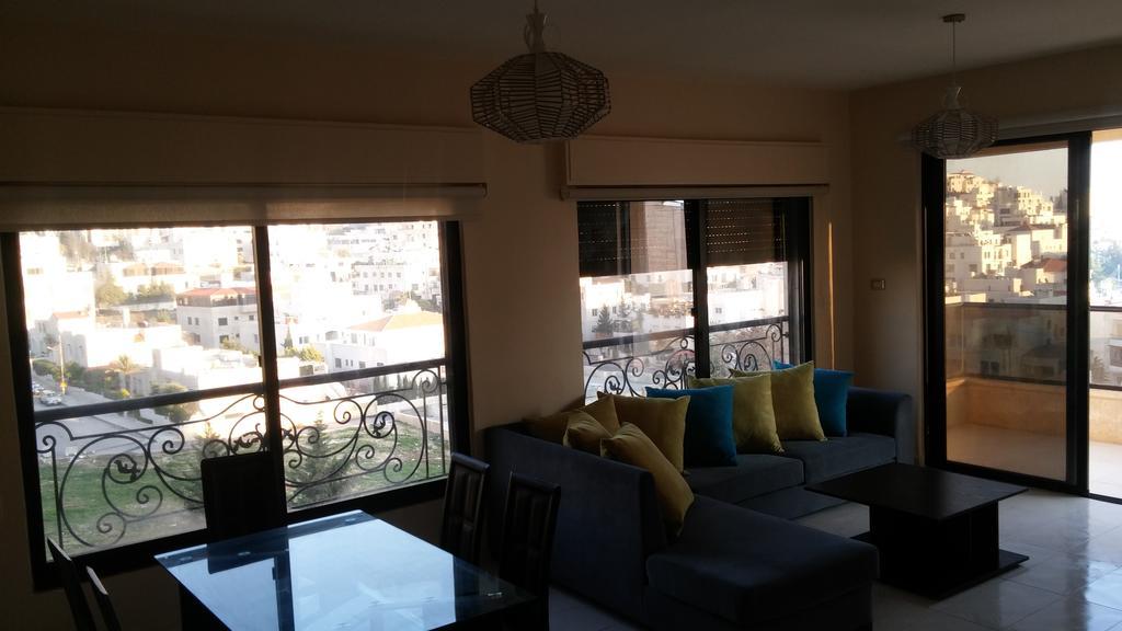 Cozy Dair Ghbar apartment Amman Dış mekan fotoğraf