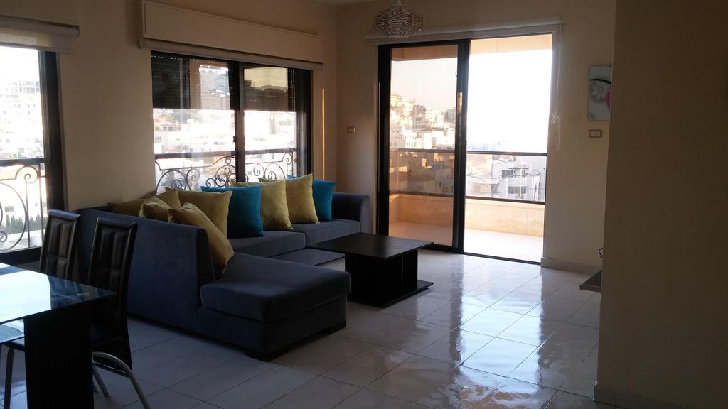 Cozy Dair Ghbar apartment Amman Dış mekan fotoğraf