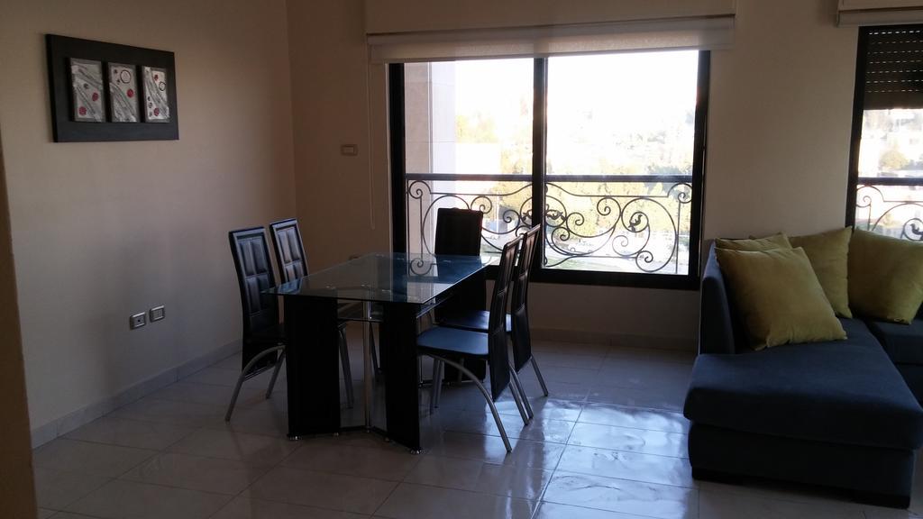 Cozy Dair Ghbar apartment Amman Dış mekan fotoğraf