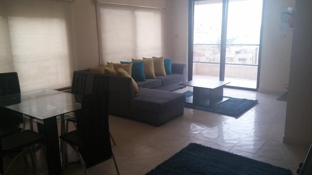 Cozy Dair Ghbar apartment Amman Dış mekan fotoğraf