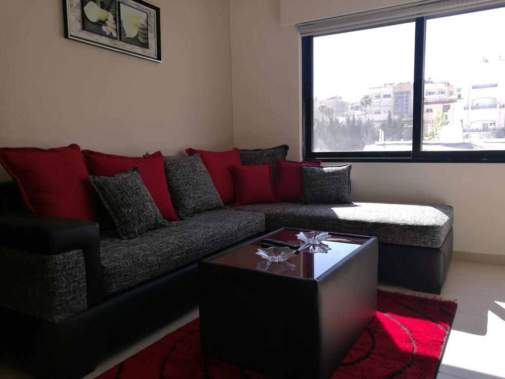 Cozy Dair Ghbar apartment Amman Dış mekan fotoğraf